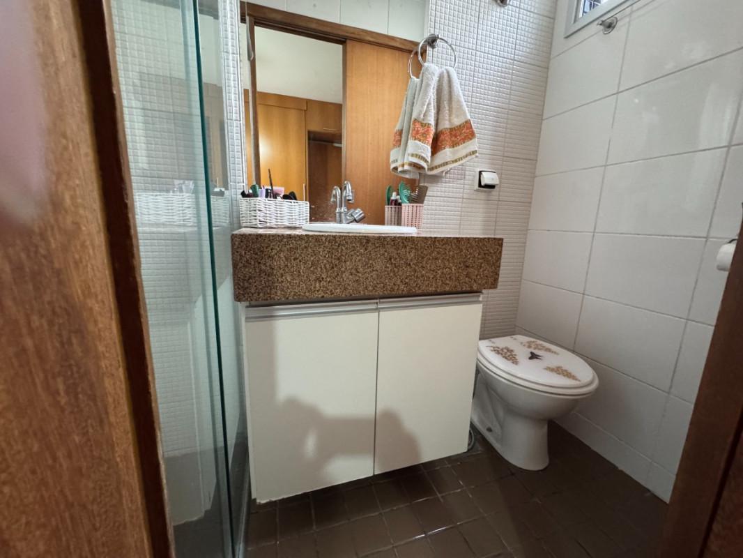 Apartamento, Sagrada Família, 2 Quartos, 1 Vaga, 1 Suíte