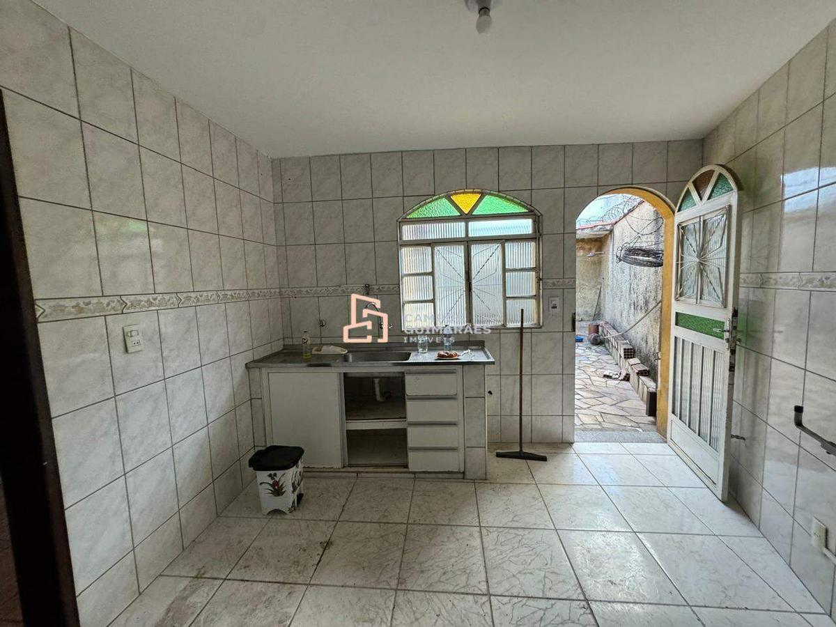 Casa, Tirol, 3 Quartos, 2 Vagas, 1 Suíte