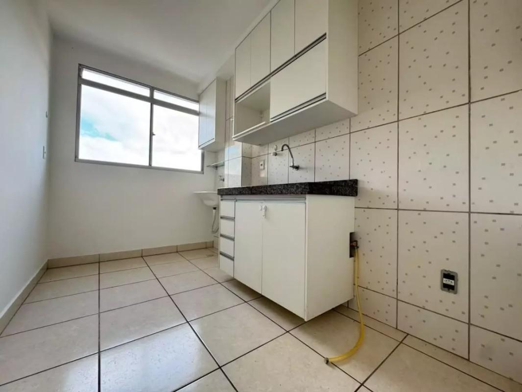 Apartamento, Teixeira Dias (barreiro), 2 Quartos, 1 Vaga