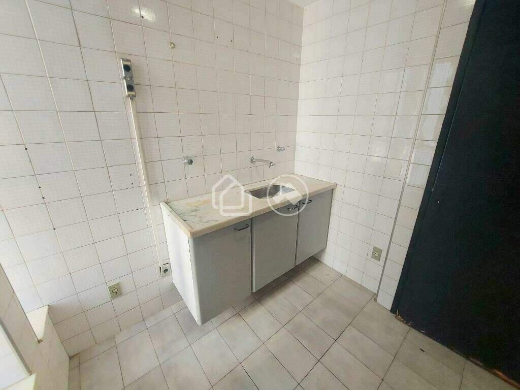 Sala, Estoril, 2 Vagas