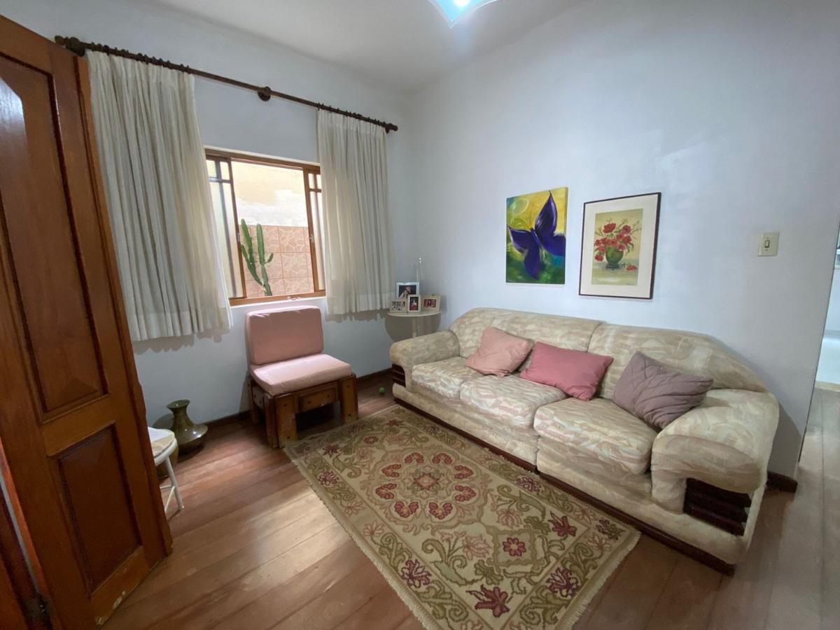 Casa, Centro, 4 Quartos, 2 Vagas, 3 Suítes