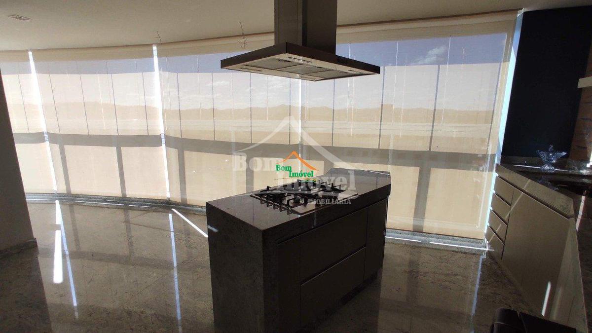 Apartamento, Centro, 4 Quartos, 3 Vagas, 4 Suítes