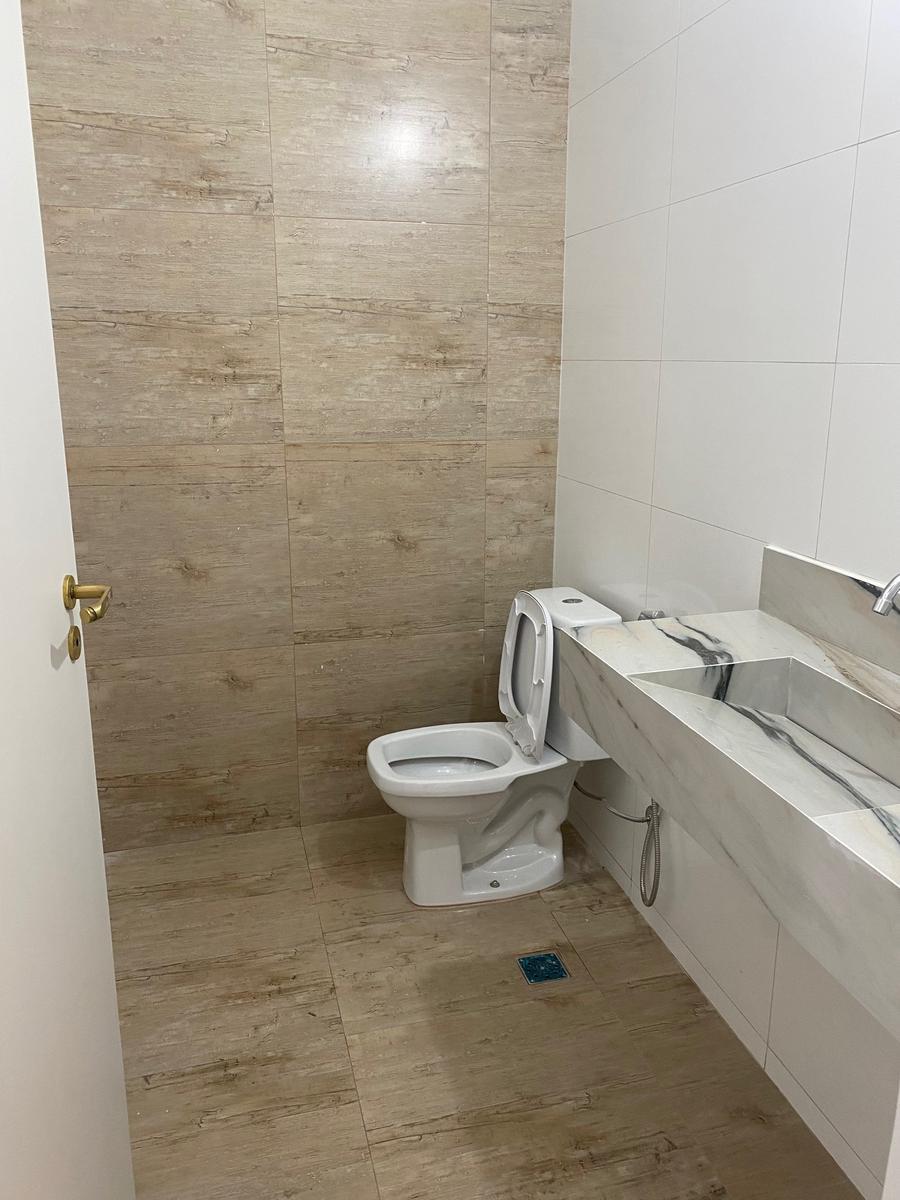 Casa, Castelo, 4 Quartos, 4 Vagas, 3 Suítes