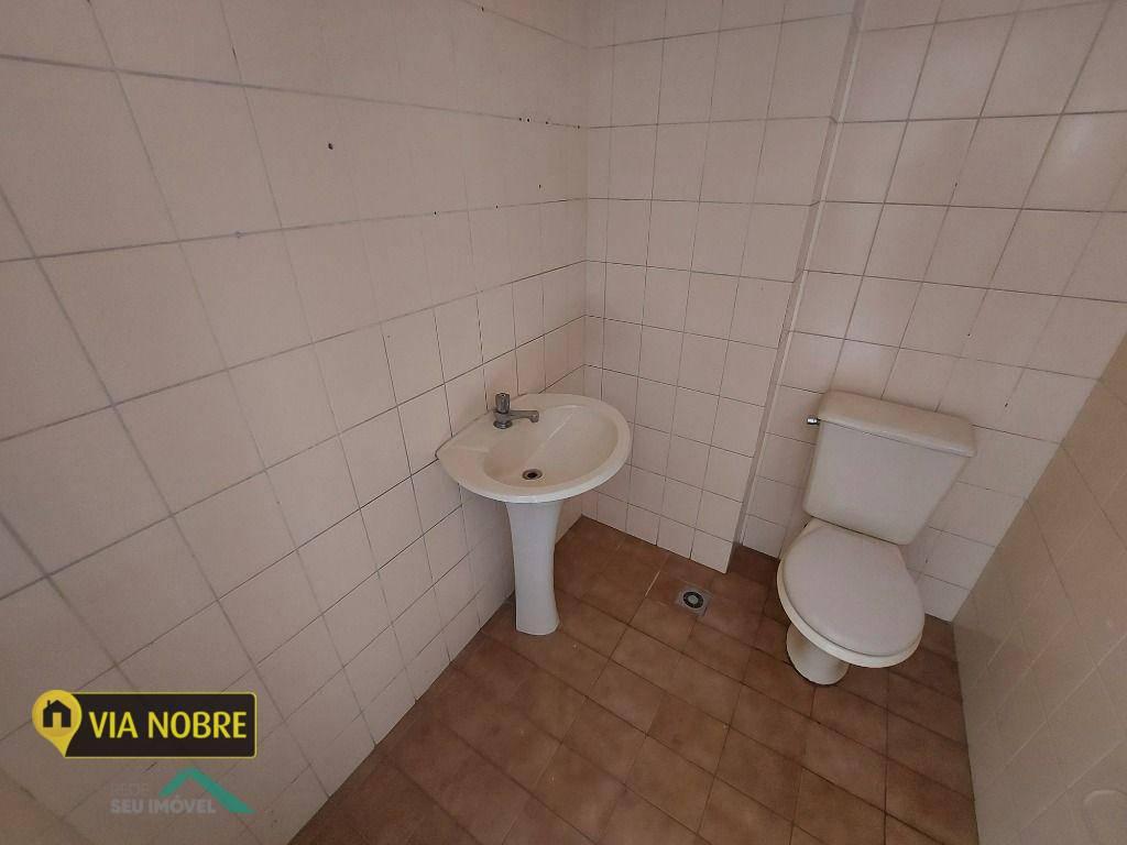 Sala, Lourdes