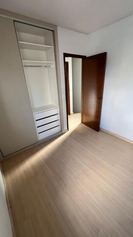 Casa, Castelo, 2 Quartos, 2 Vagas, 1 Suíte