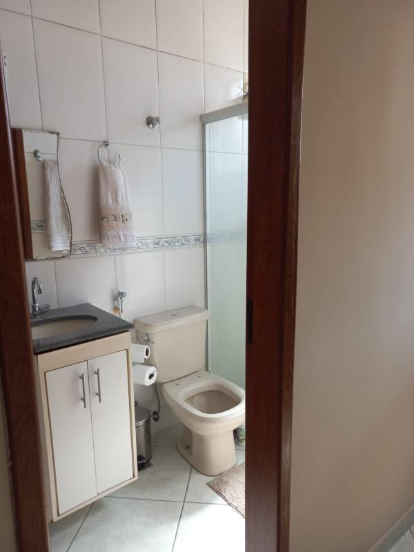 Casa, Santa Cruz Industrial, 3 Quartos, 2 Vagas, 1 Suíte