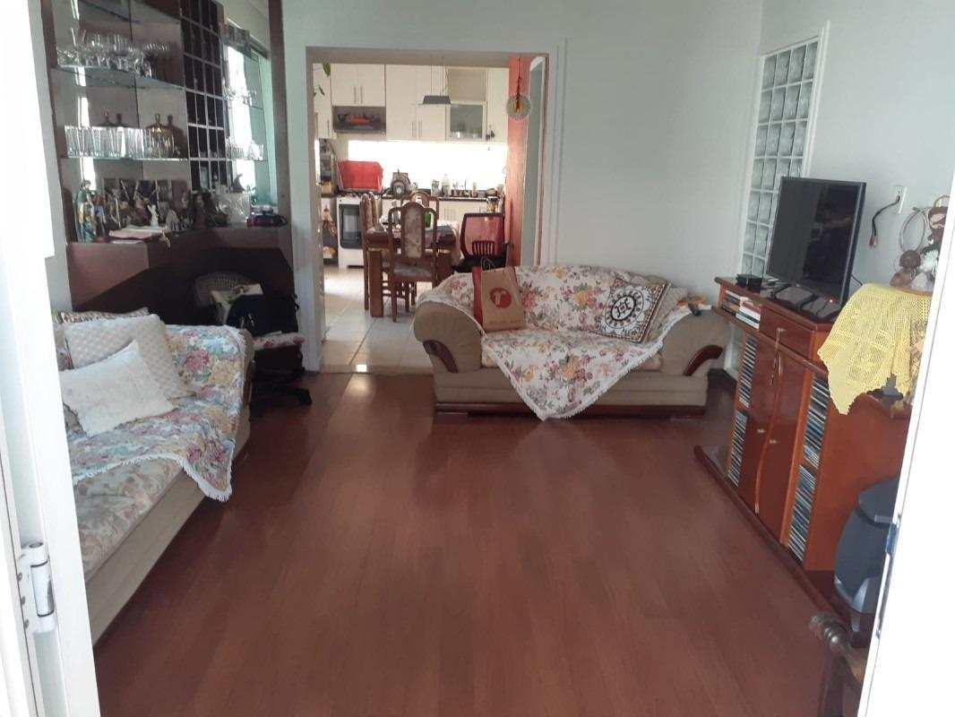 Casa, Carlos Prates, 2 Quartos, 4 Vagas