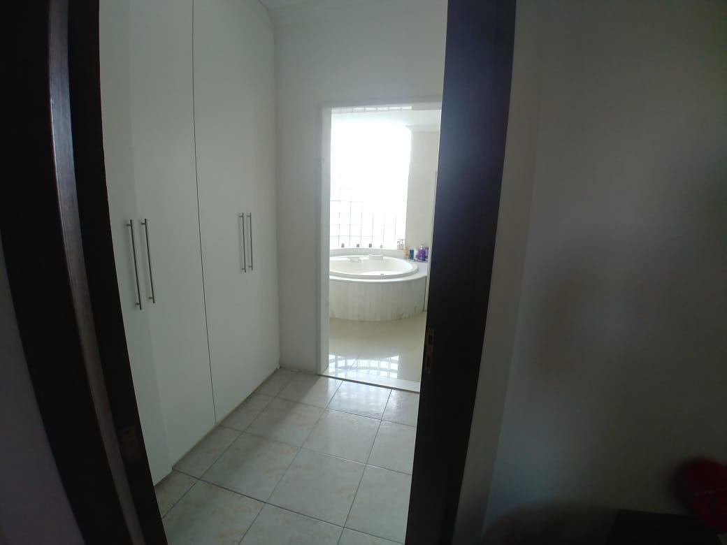 Casa, Jardim Riacho das Pedras, 3 Quartos, 8 Vagas, 1 Suíte