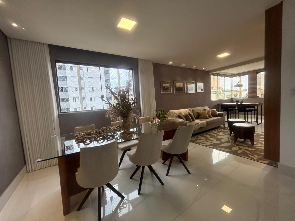 Apartamento, Castelo, 4 Quartos, 2 Vagas, 1 Suíte