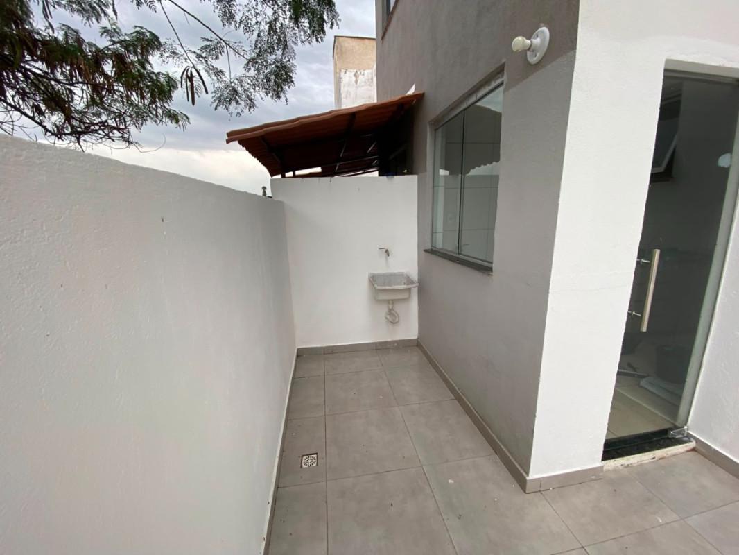 Apartamento, Jardim Vitória, 2 Quartos, 0 Vaga