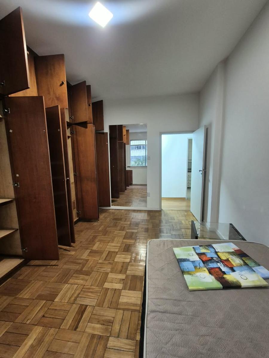 Apartamento, Centro, 4 Quartos, 0 Vaga, 1 Suíte