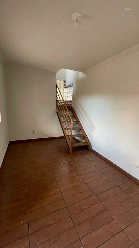 Casa, Adeodato, 2 Quartos, 3 Vagas