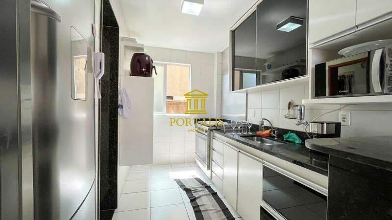 Apartamento, Sagrada Família, 3 Quartos, 2 Vagas, 1 Suíte