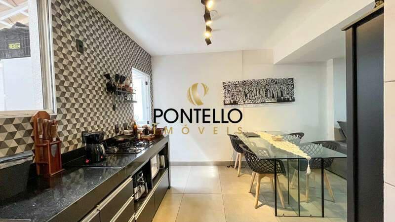 Casa, Castelo, 2 Quartos, 2 Vagas