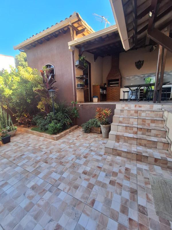 Casa, Jk, 7 Quartos, 3 Vagas, 2 Suítes