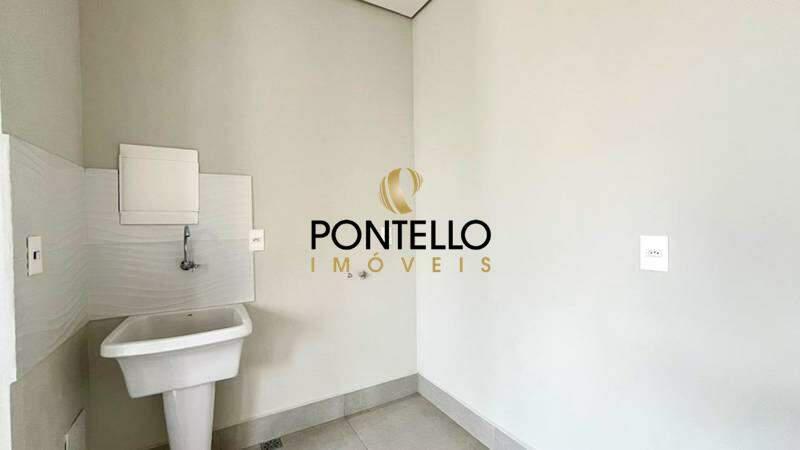 Cobertura, Centro, 2 Quartos, 0 Vaga, 4 Suítes