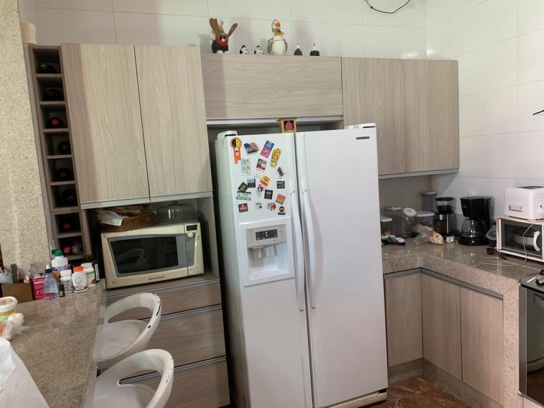Casa, Jardim Pérola, 4 Quartos, 6 Vagas, 1 Suíte
