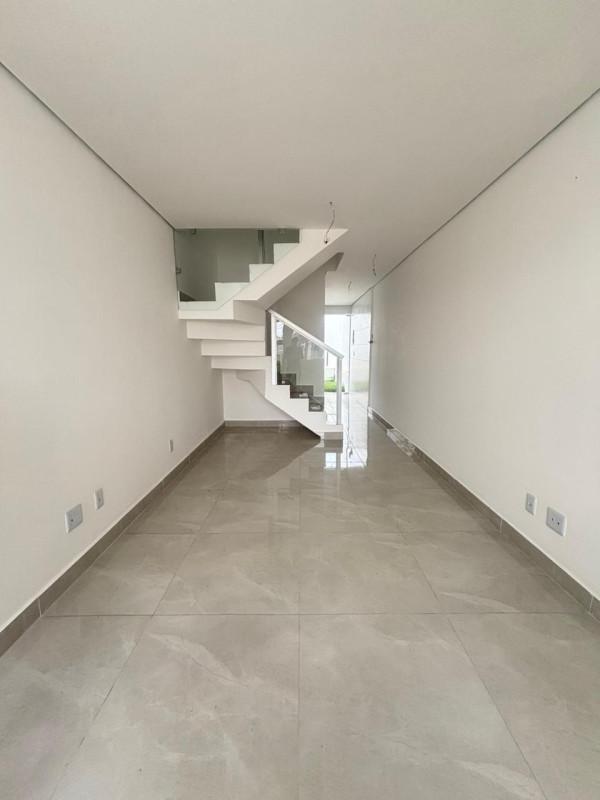 Casa, Floramar, 2 Quartos, 2 Vagas, 2 Suítes