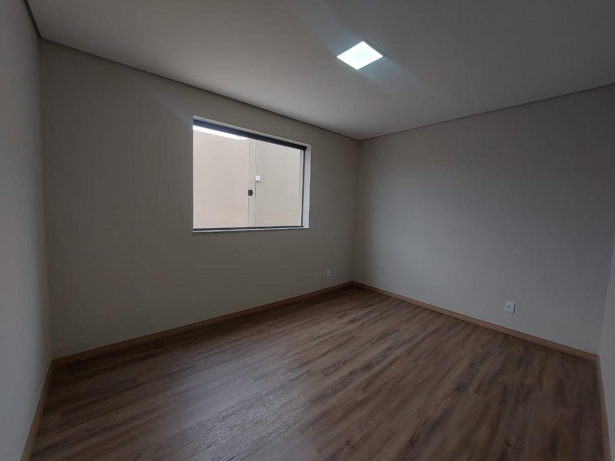 Casa, Planalto, 4 Quartos, 4 Vagas, 1 Suíte