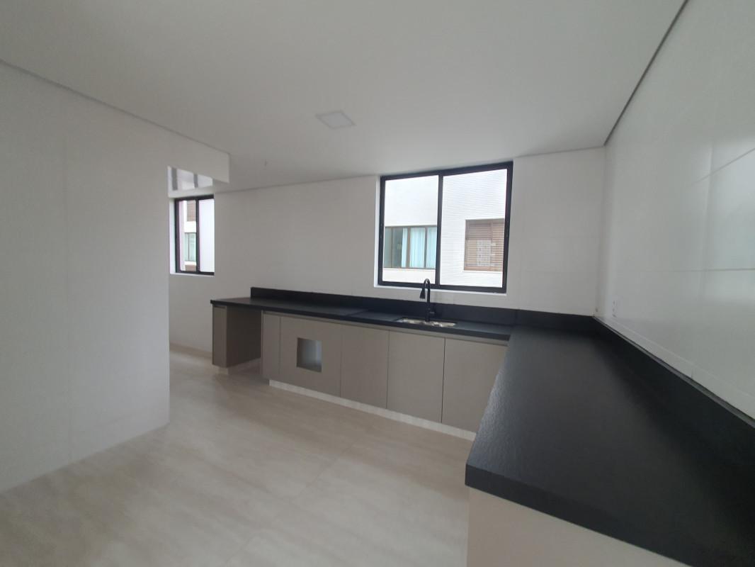 Cobertura, Prado, 4 Quartos, 2 Vagas, 1 Suíte