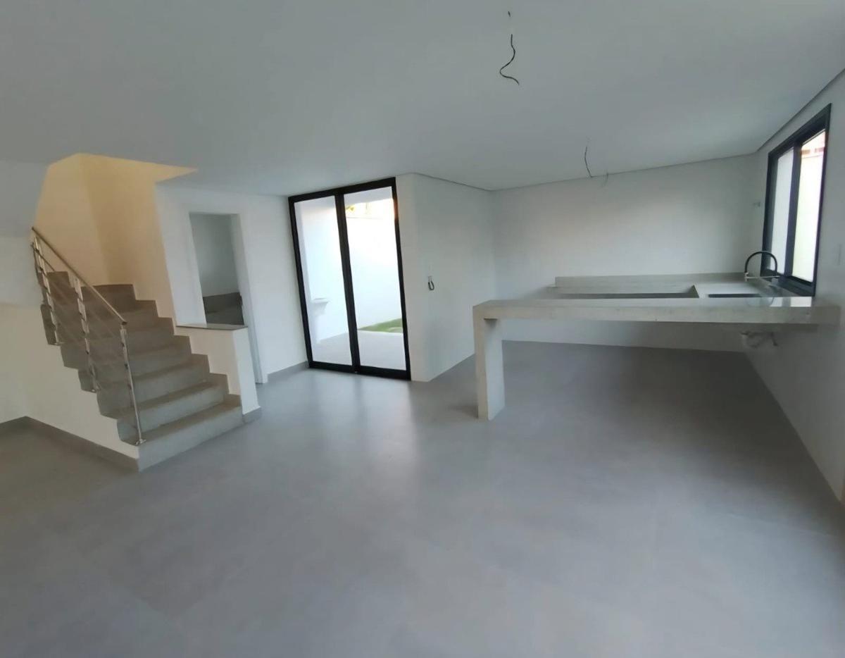 Casa, Planalto, 3 Quartos, 3 Vagas, 1 Suíte