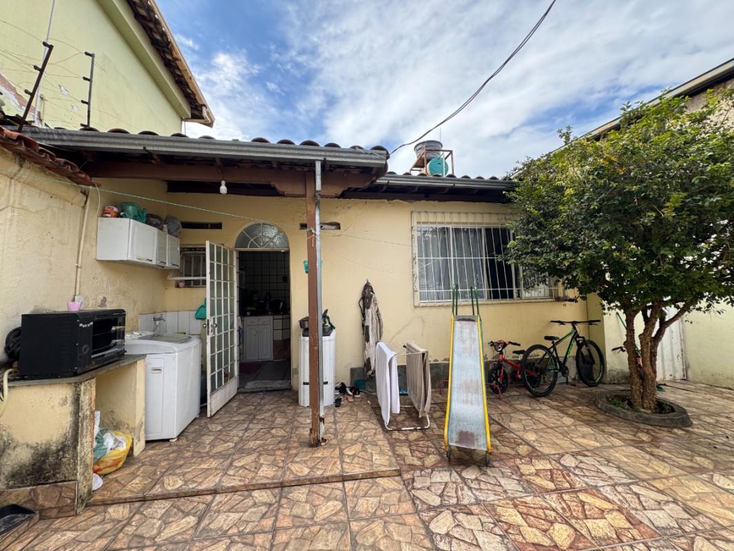 Casa, Colégio Batista, 6 Quartos, 3 Vagas, 1 Suíte