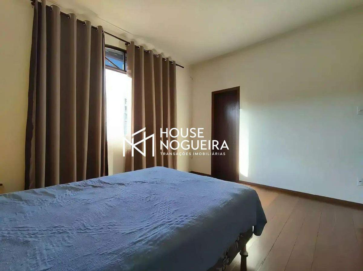 Casa, Barreiro, 4 Quartos, 2 Vagas, 1 Suíte