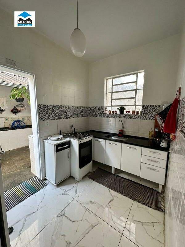 Casa, Sagrada Família, 3 Quartos, 2 Vagas, 1 Suíte
