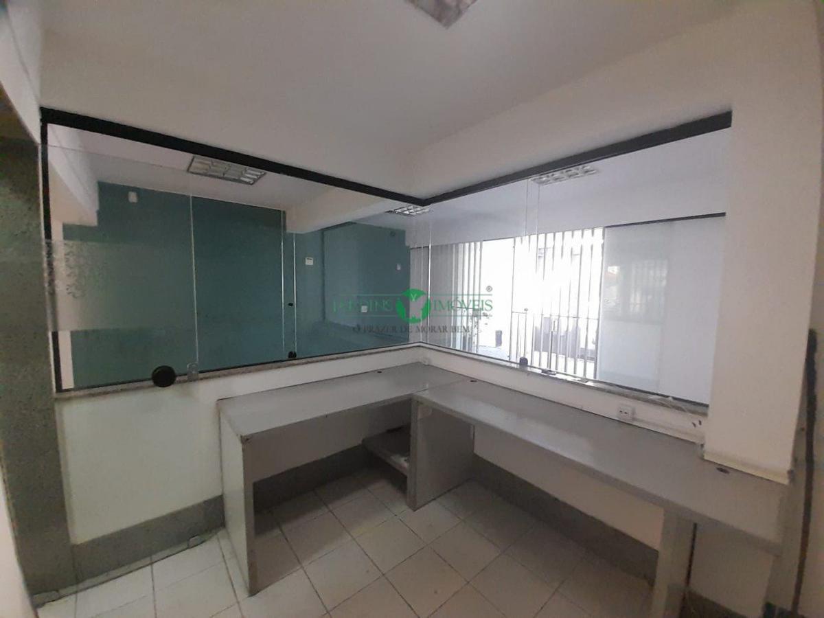 Galpão, Floresta, 0 Quarto, 2 Vagas