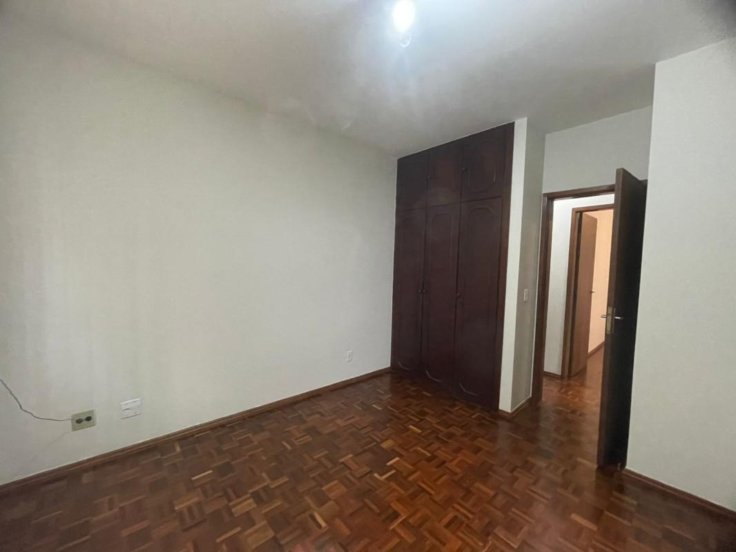 Apartamento, Sagrada Família, 3 Quartos, 2 Vagas, 1 Suíte