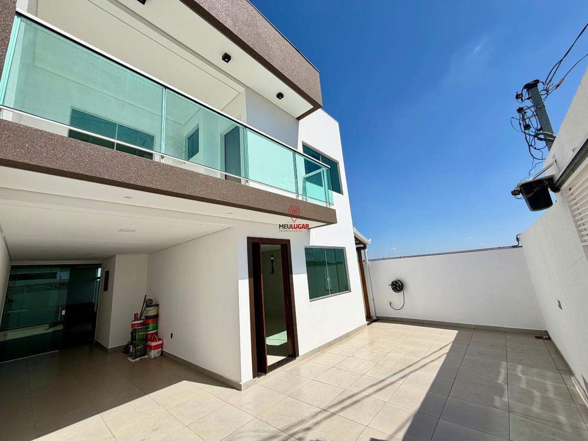 Casa, Masterville, 3 Quartos, 3 Vagas, 1 Suíte