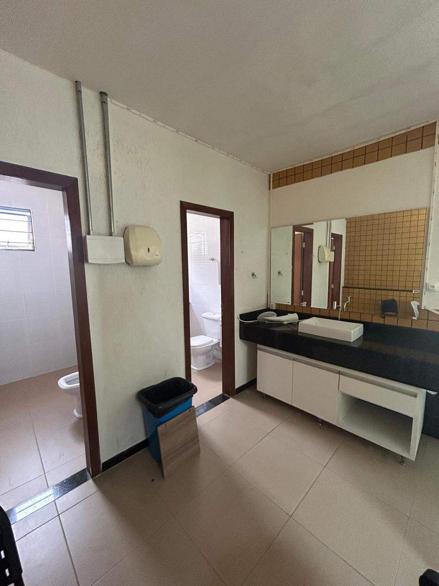 Casa Comercial, Nova Suíssa, 8 Quartos, 10 Vagas