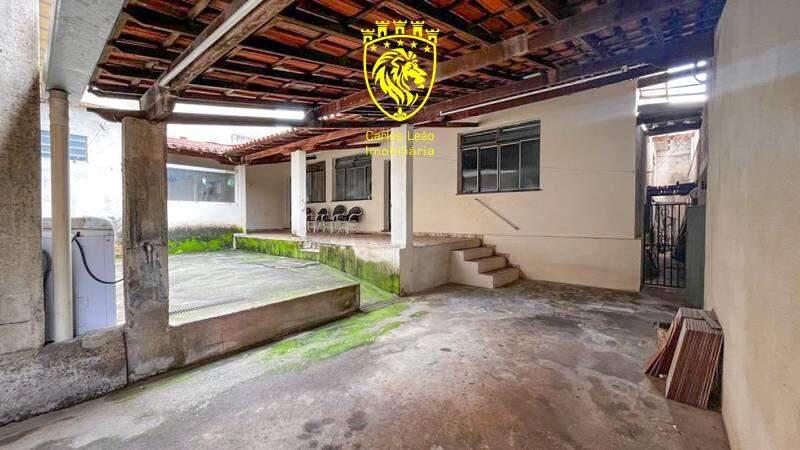 Casa, Santa Terezinha, 4 Quartos, 5 Vagas, 1 Suíte