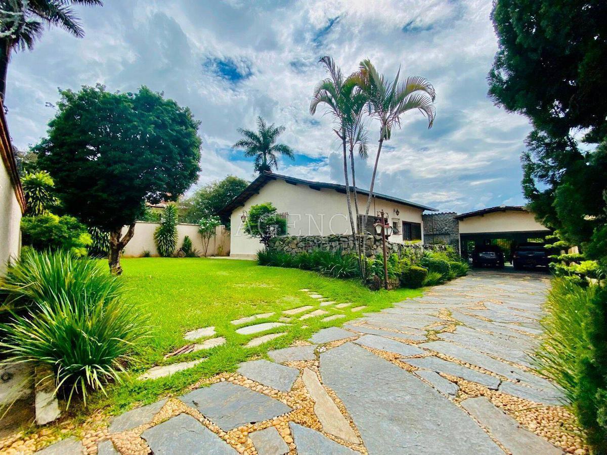 Casa, Bandeirantes (pampulha), 4 Quartos, 0 Vaga, 1 Suíte