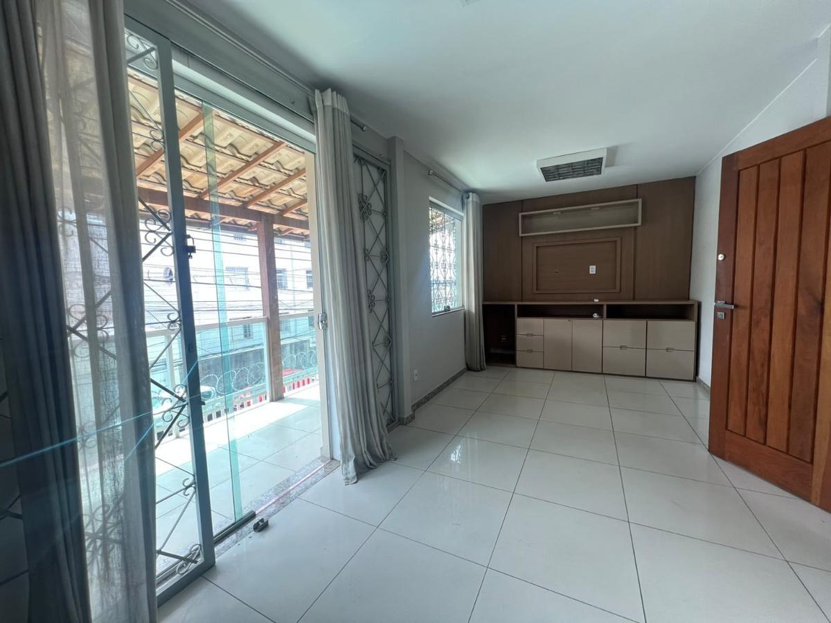 Casa Comercial, Nova Suíssa, 0 Quarto, 0 Vaga