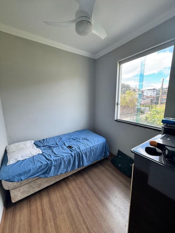 Apartamento, Tirol (barreiro), 2 Quartos, 1 Vaga