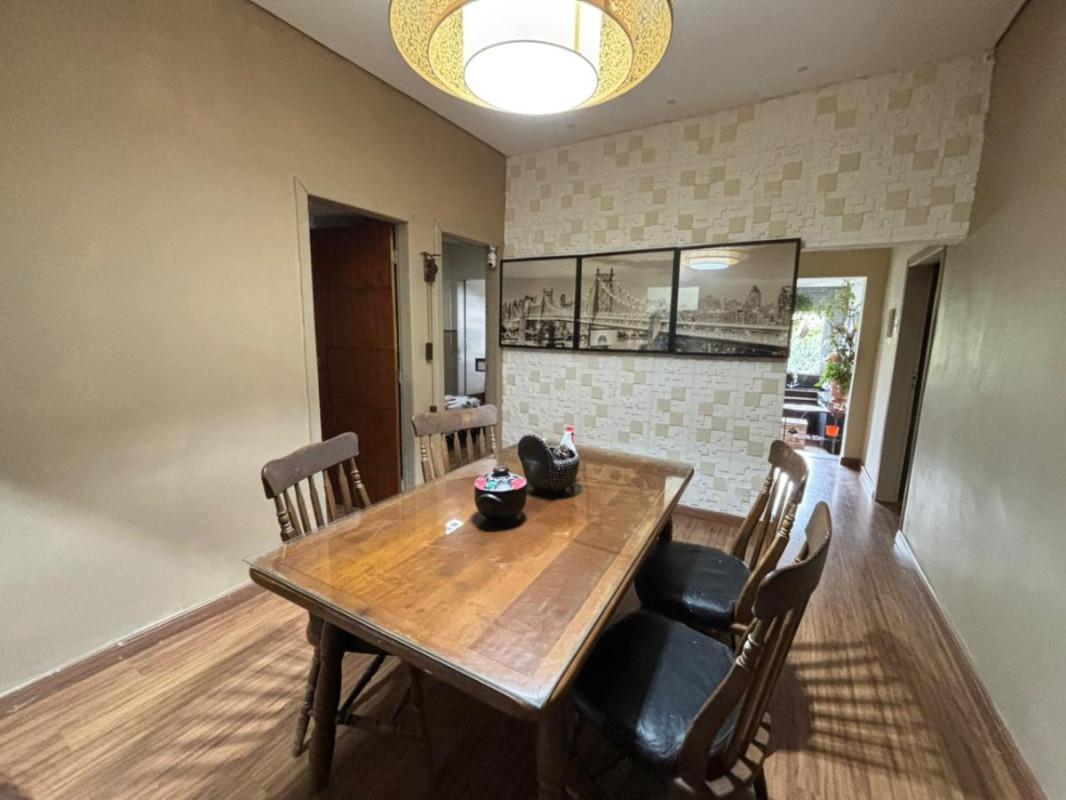 Casa, Cachoeirinha, 3 Quartos, 1 Vaga, 1 Suíte