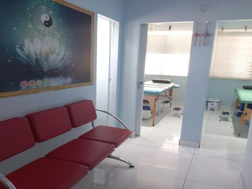 Sala, Centro