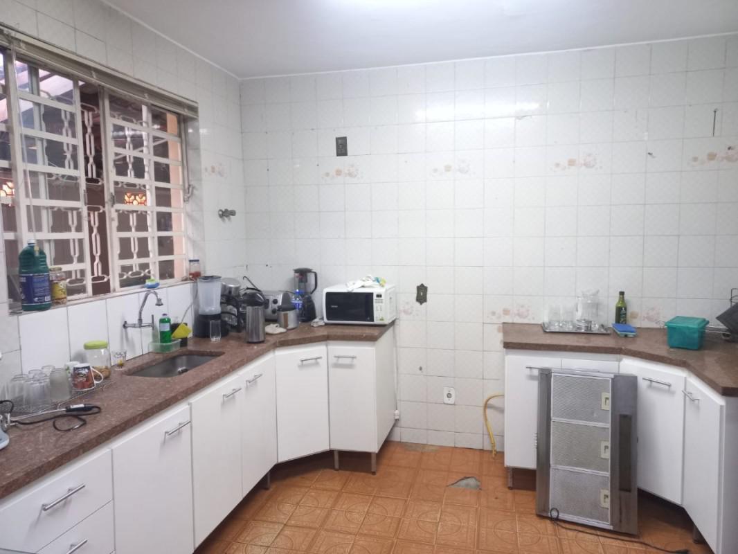 Casa, Itapoã, 4 Quartos, 5 Vagas, 1 Suíte