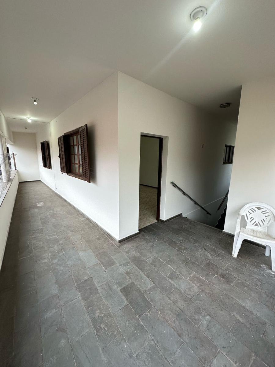Casa, Centro, 4 Quartos, 0 Vaga