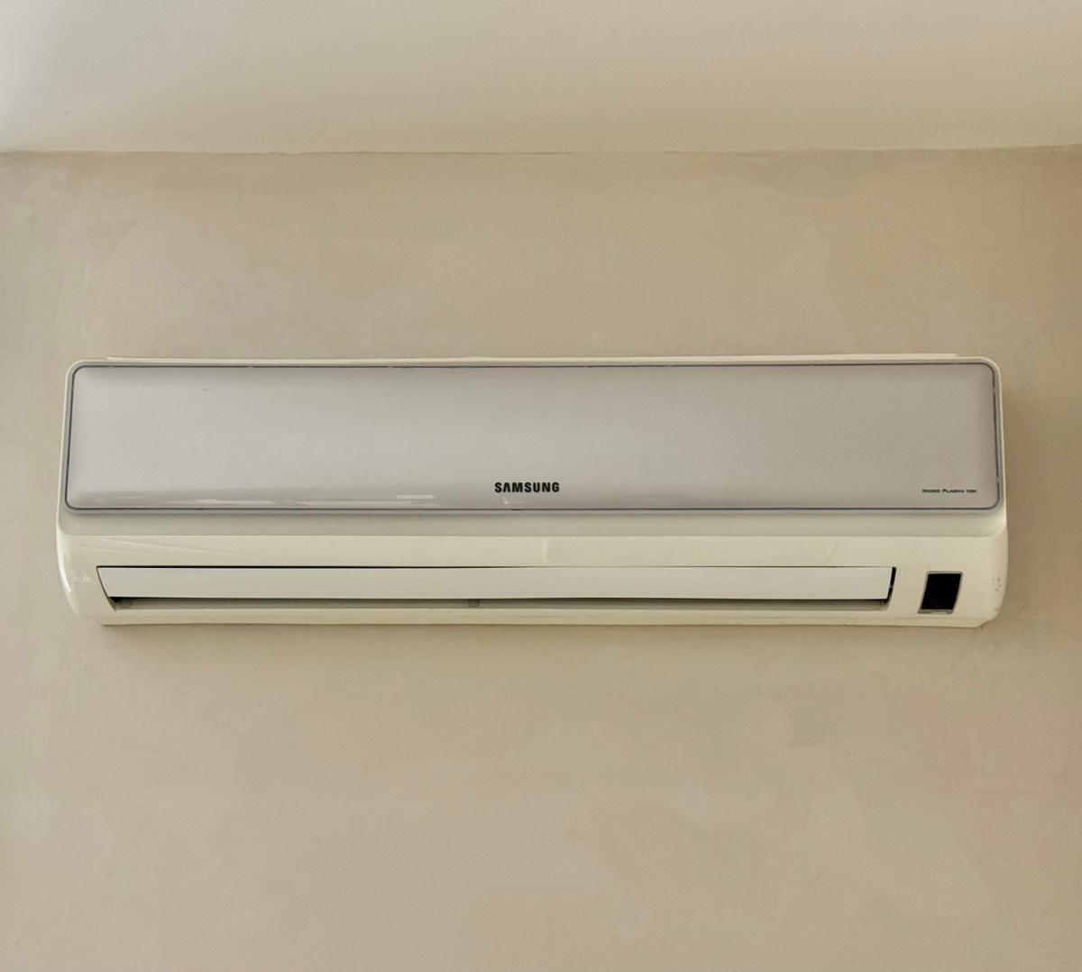 Sala, São José, 0 Quarto, 1 Vaga