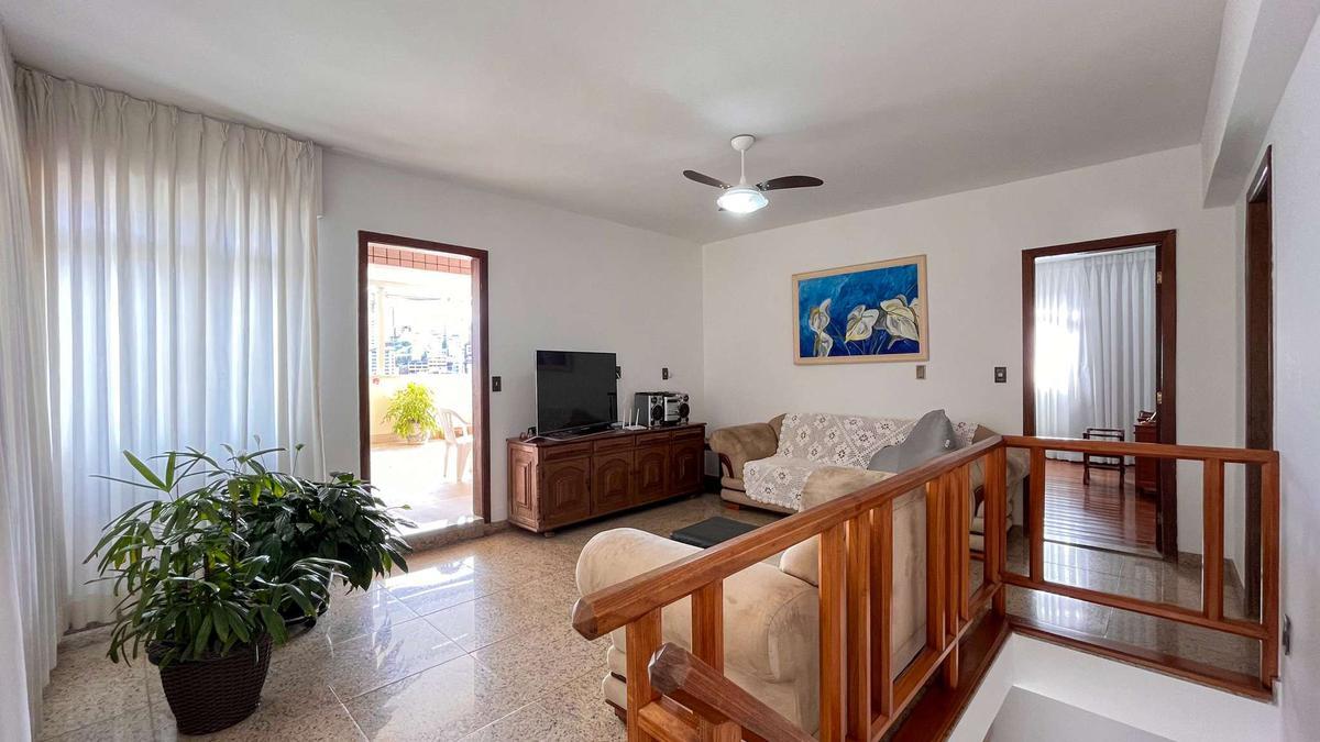 Cobertura, Buritis, 4 Quartos, 2 Vagas, 2 Suítes