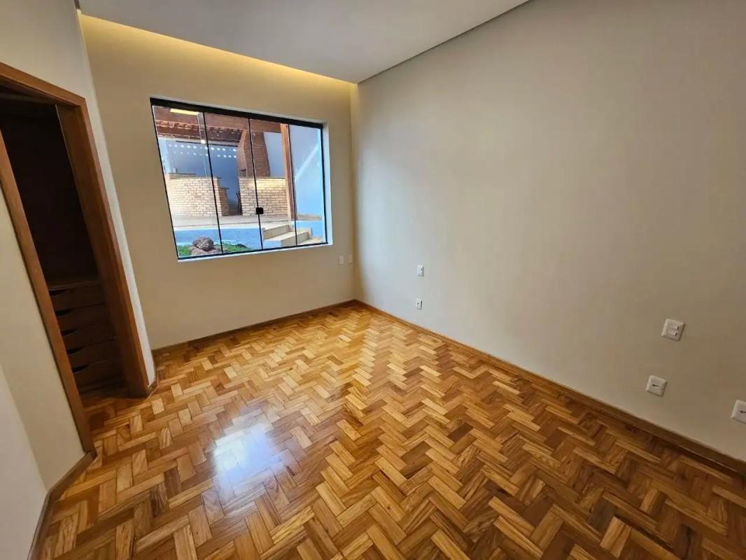 Casa, São Lucas, 3 Quartos, 4 Vagas, 2 Suítes