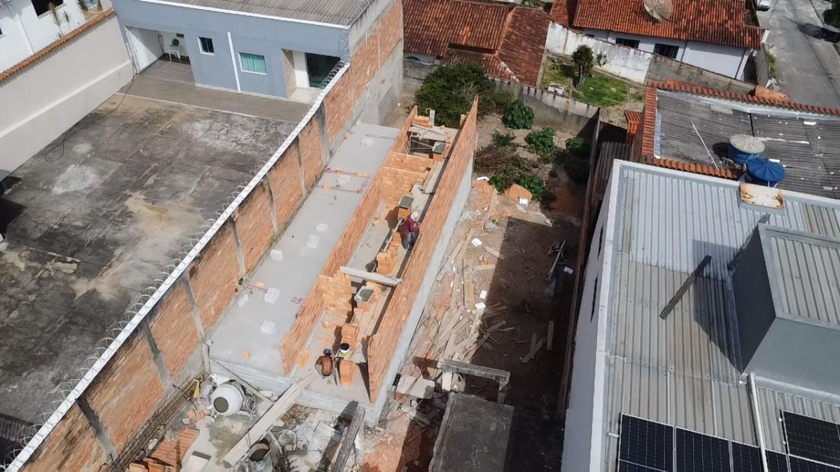 Casa, Niterói, 2 Quartos, 2 Vagas, 1 Suíte