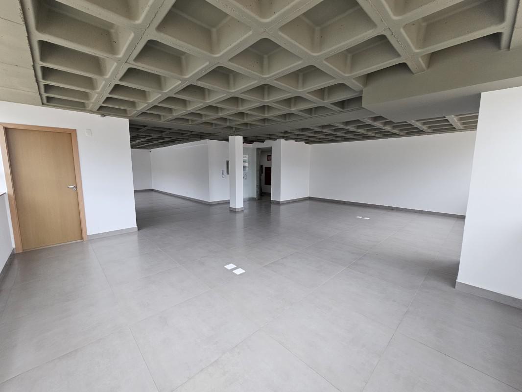 Sala, Estoril, 1 Quarto, 0 Vaga