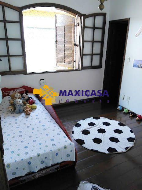 Casa, Cachoeirinha, 5 Quartos, 5 Vagas, 1 Suíte