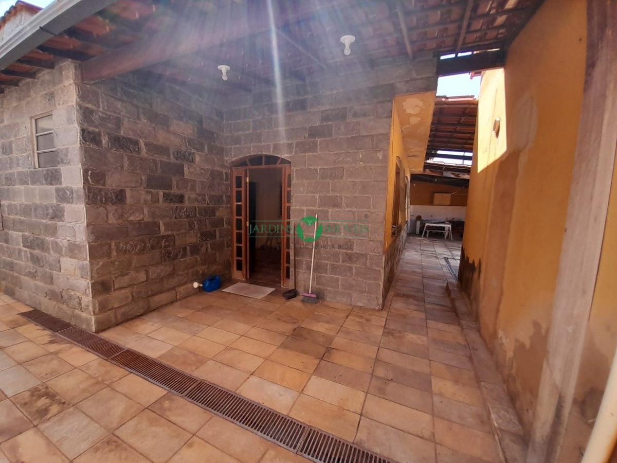 Casa, Cachoeirinha, 3 Quartos, 2 Vagas, 1 Suíte