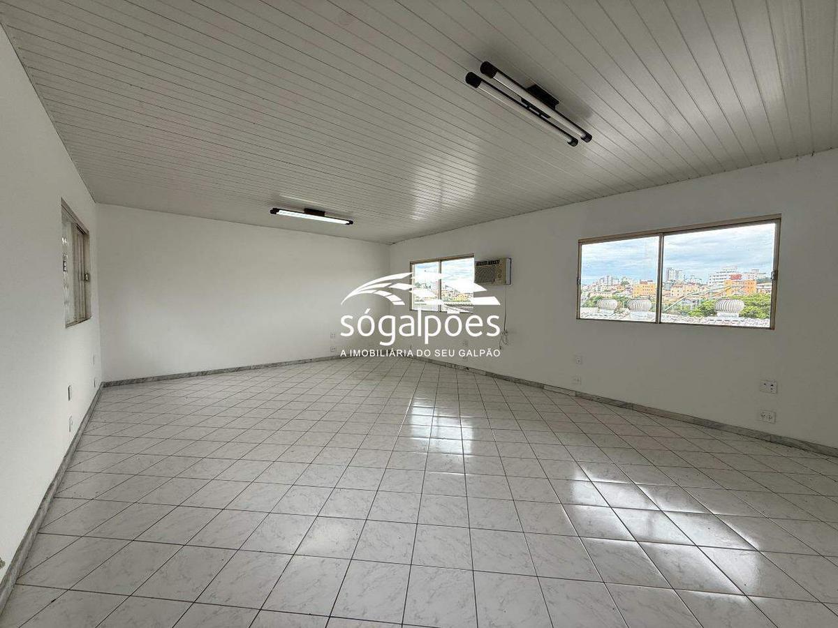 Galpão, Cincão, 20 Vagas