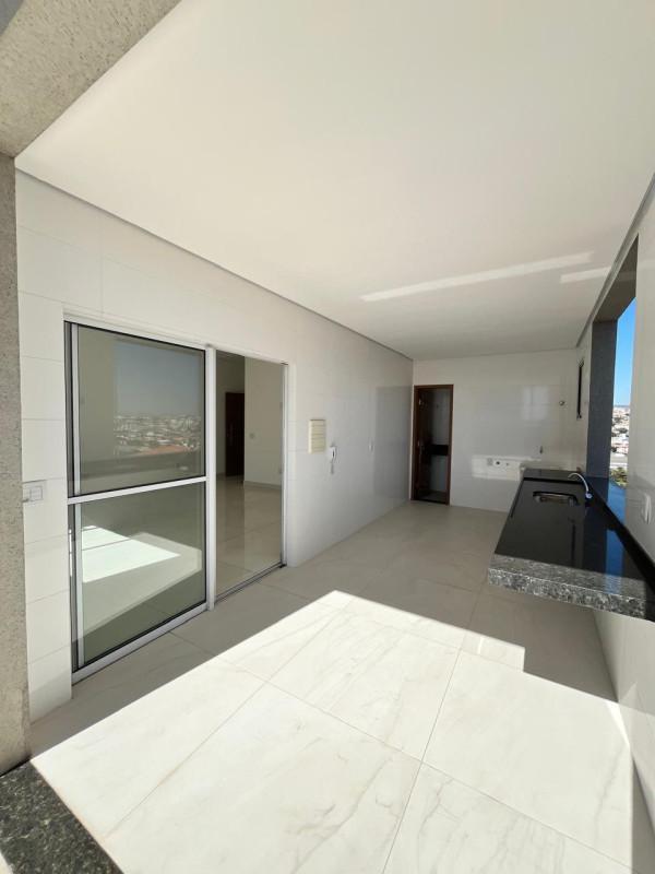 Cobertura, Jardim Industrial, 3 Quartos, 2 Vagas, 1 Suíte