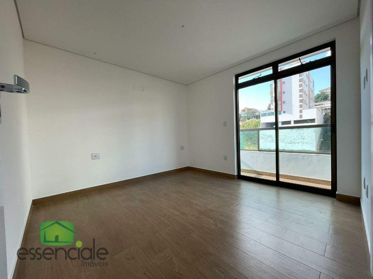 Cobertura, Jardim Riacho das Pedras, 3 Quartos, 4 Vagas, 1 Suíte